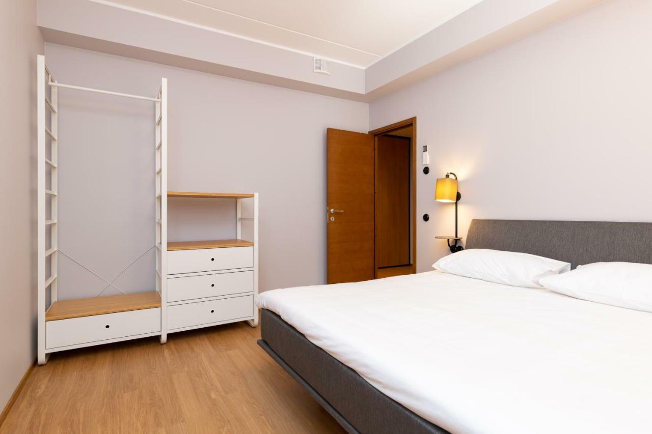 Self-Check-In 2 Bedroom Apartment With A Terrace And Free Parking Талин Екстериор снимка